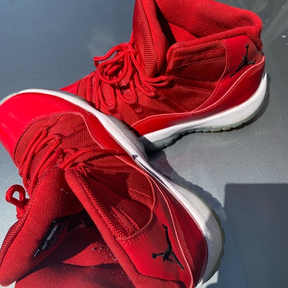 Sneakers - Picture 3 of 3